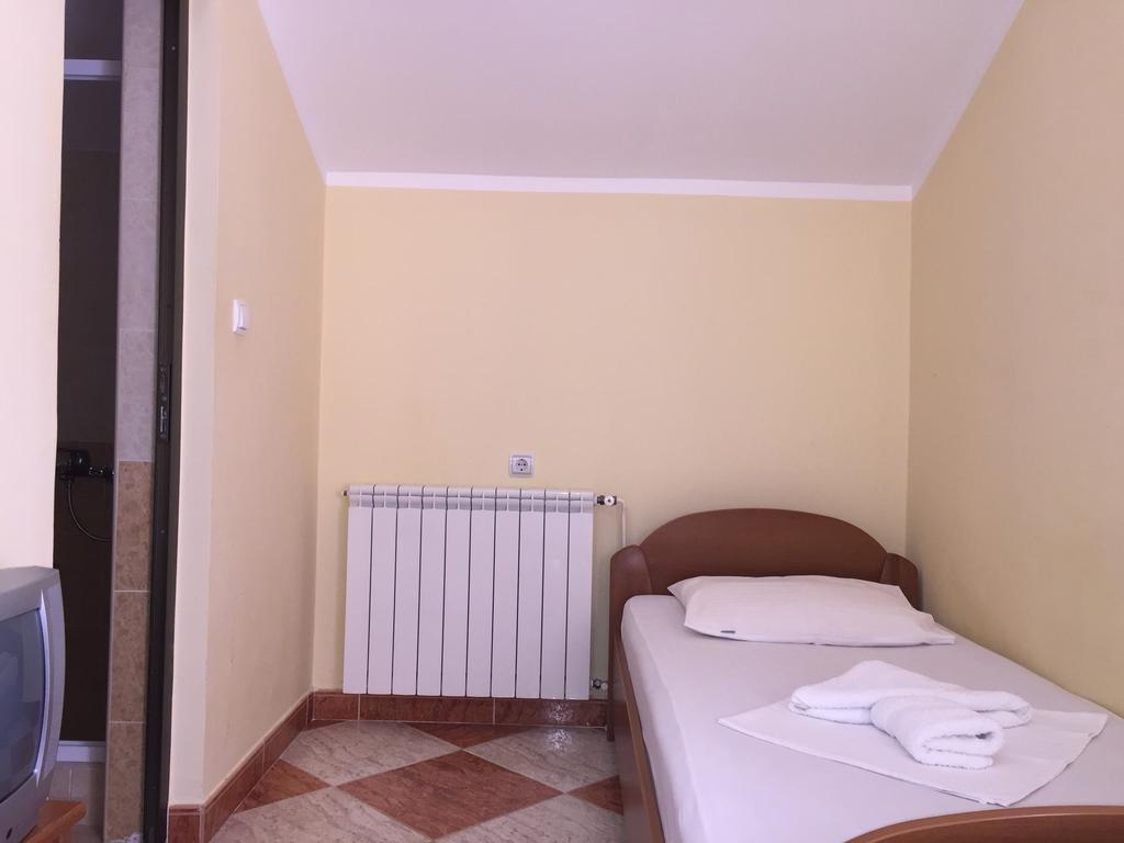 Apartments Adok Μπούντβα Εξωτερικό φωτογραφία